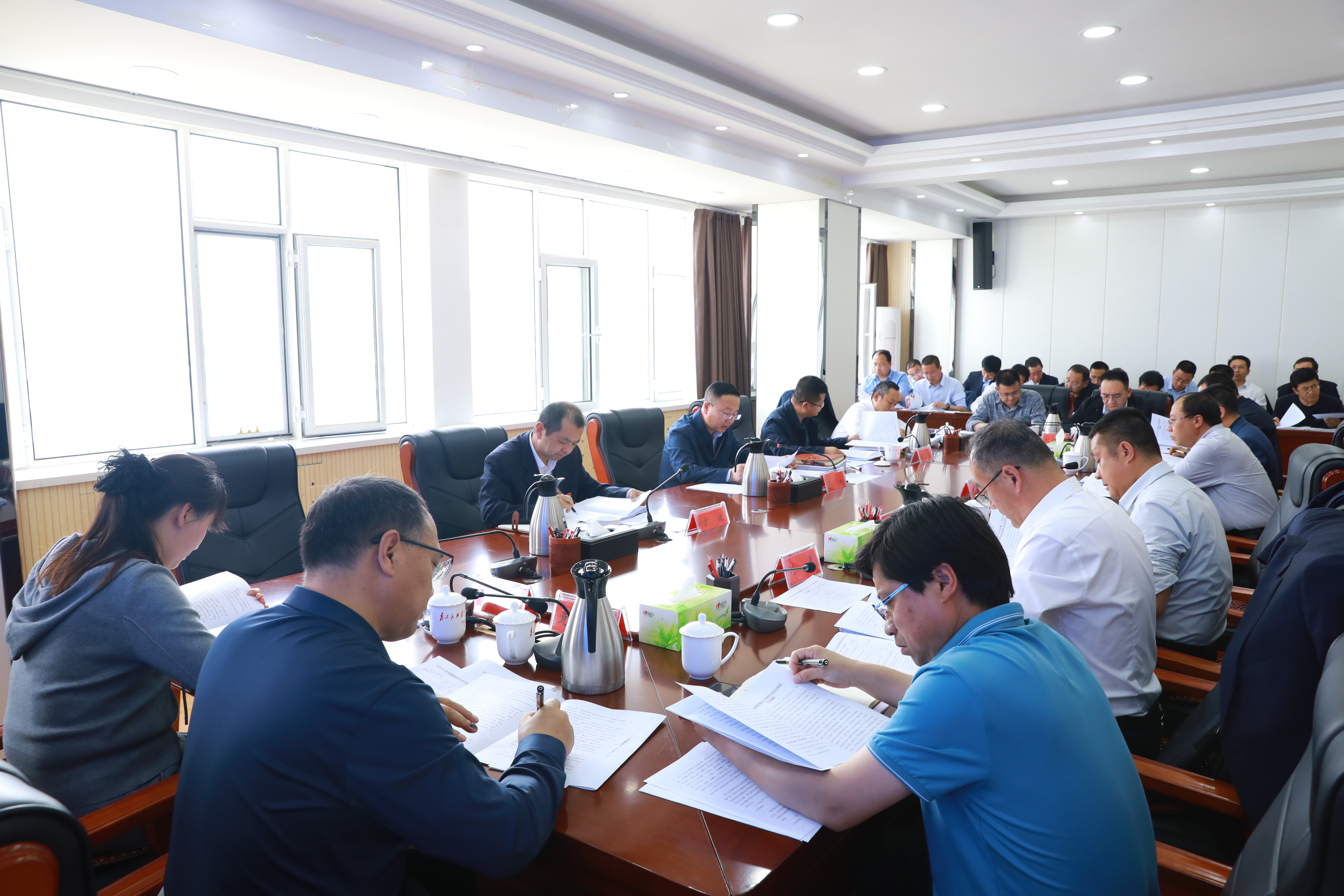 会宁县人民政府第38次常务会议召开