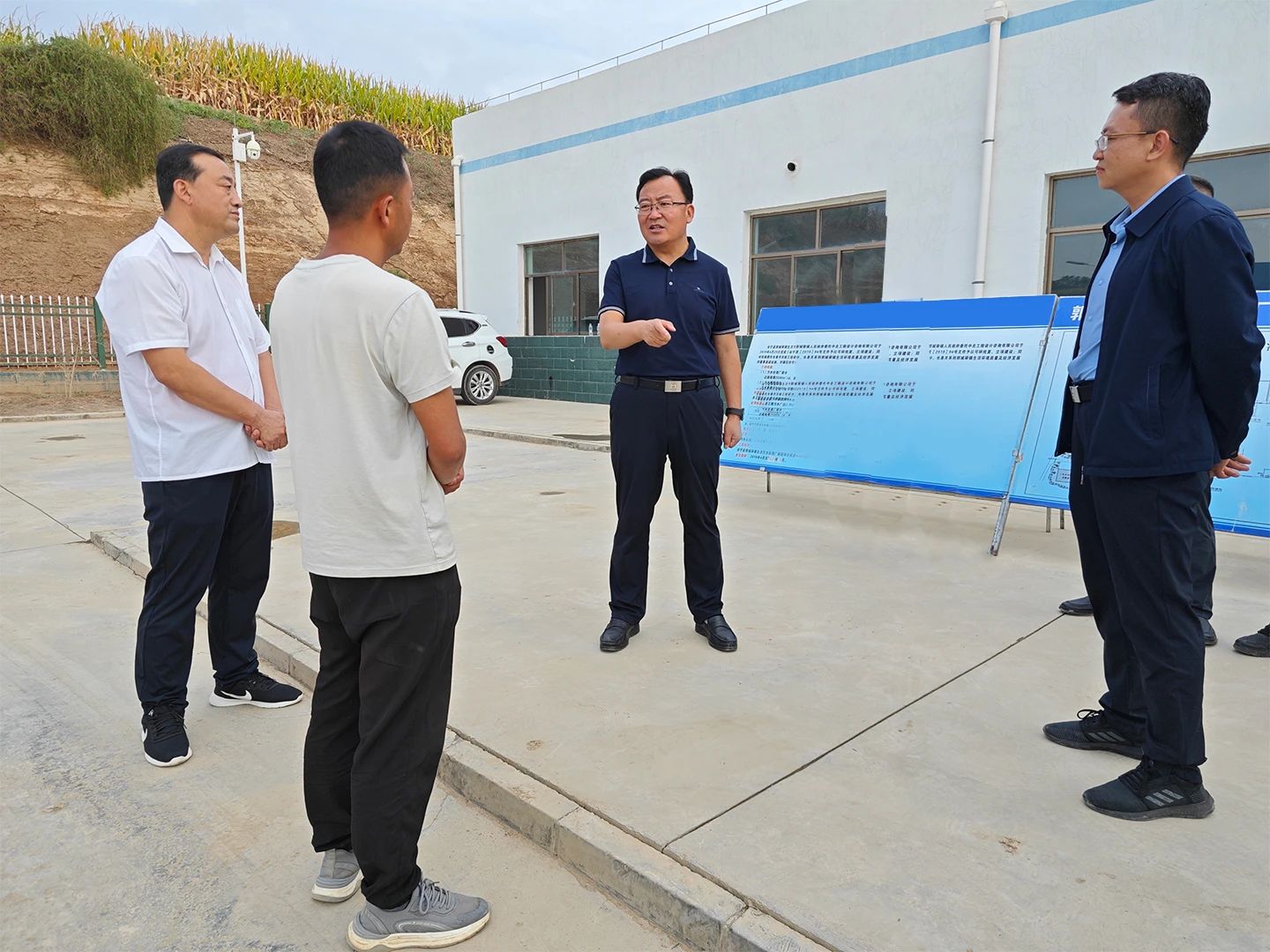 魏列海调研污水处理厂（站）建设及运营情况